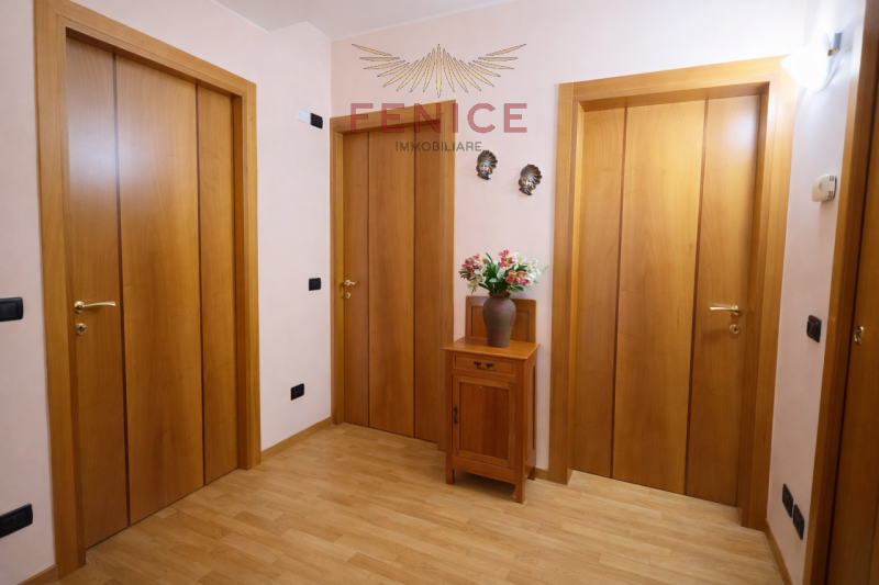 Nel cuore della tranquilla frazione di Guarda, a pochi minuti dal centro di Montebelluna, si prop...