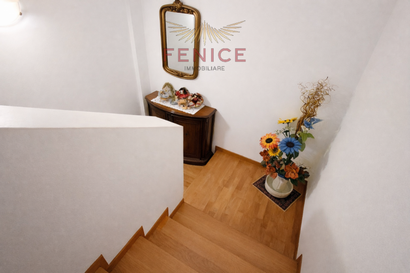 Nel cuore della tranquilla frazione di Guarda, a pochi minuti dal centro di Montebelluna, si prop...