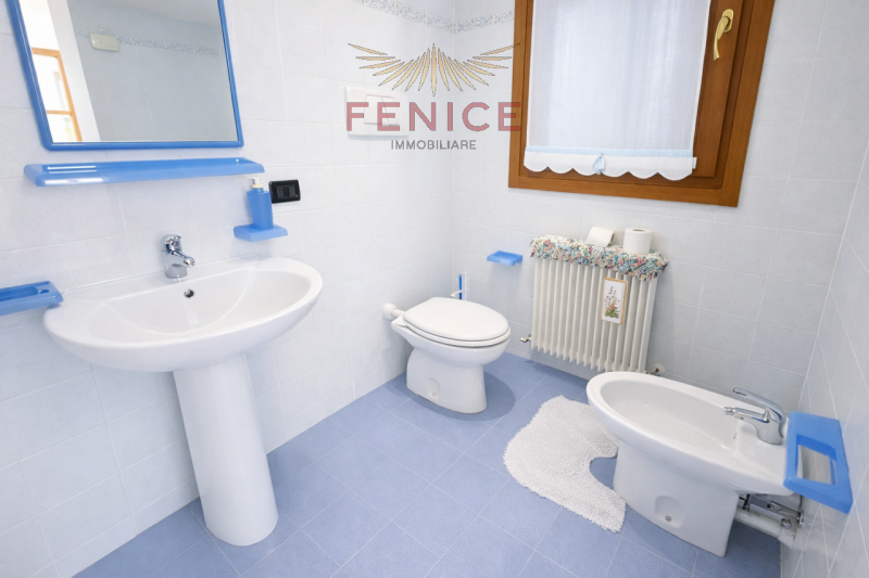 Nel cuore della tranquilla frazione di Guarda, a pochi minuti dal centro di Montebelluna, si prop...