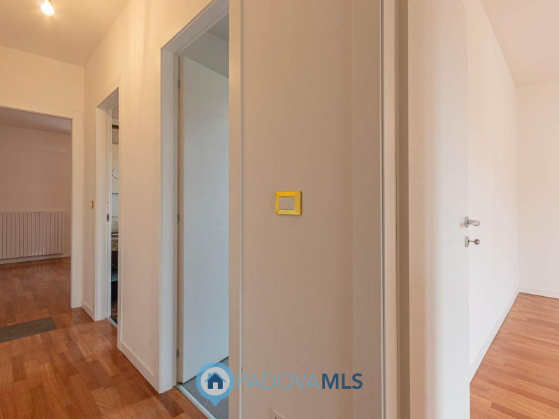 Immobile in esclusiva al Gruppo Padova MLS

Nel cuore di Abano Terme, in via Previtali, proponiam...