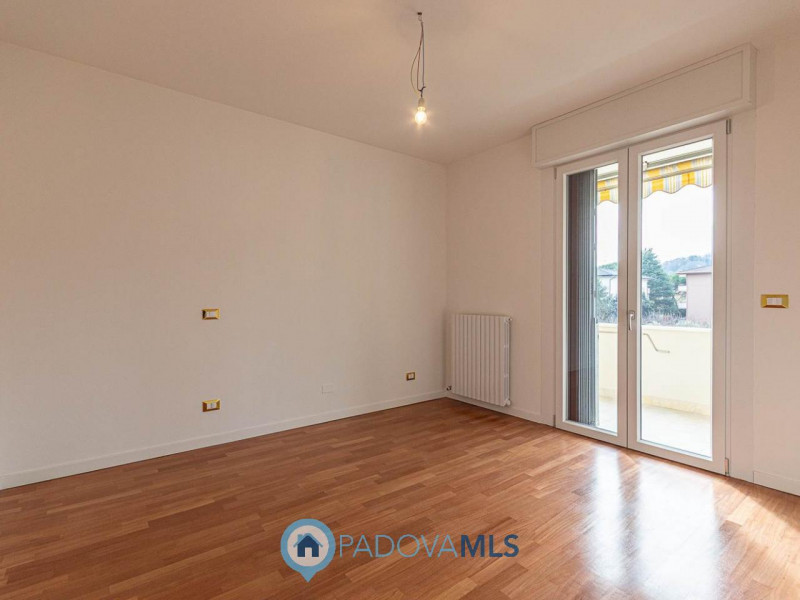 Immobile in esclusiva al Gruppo Padova MLS

Nel cuore di Abano Terme, in via Previtali, proponiam...