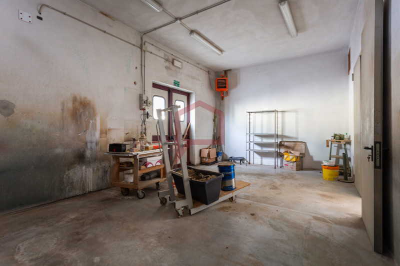 Mogliano Veneto: via Tiepolo, in posizione comoda alle principali arterie stradali, proponiamo in...