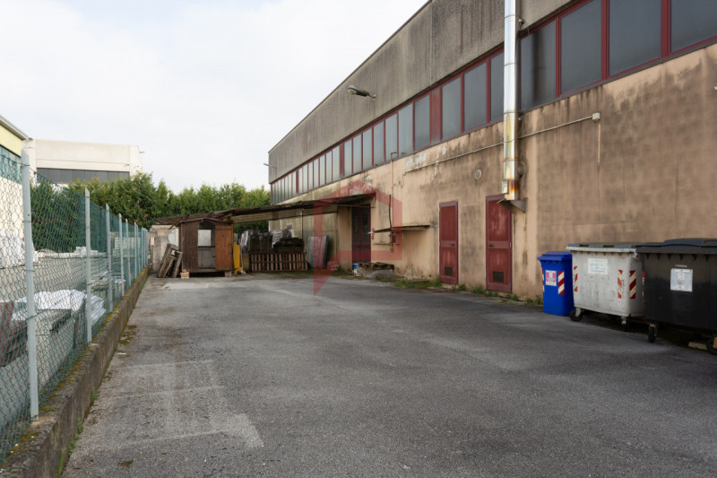 Mogliano Veneto: via Tiepolo, in posizione comoda alle principali arterie stradali, proponiamo in...