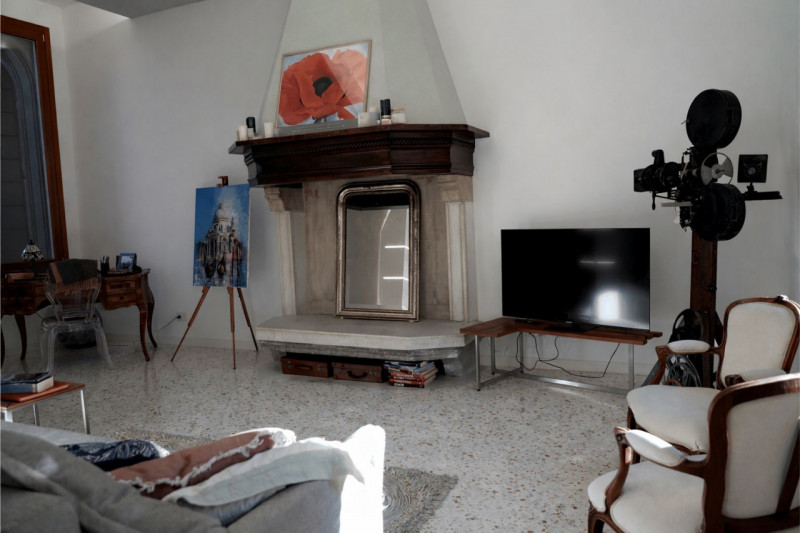 Nel pieno centro storico di Montagnana, all'angolo della Piazza Vittorio Emanuele II, proponiamo ...