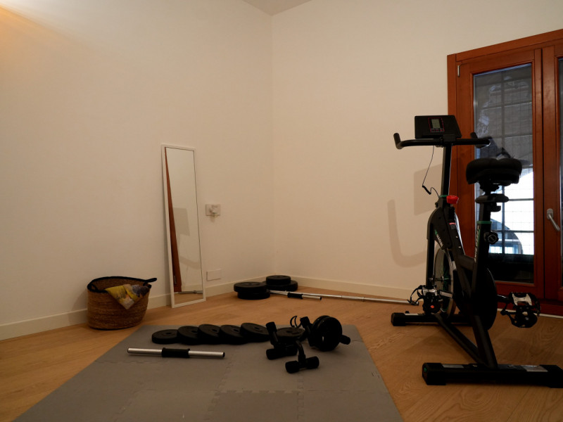 Nel pieno centro storico di Montagnana, all'angolo della Piazza Vittorio Emanuele II, proponiamo ...