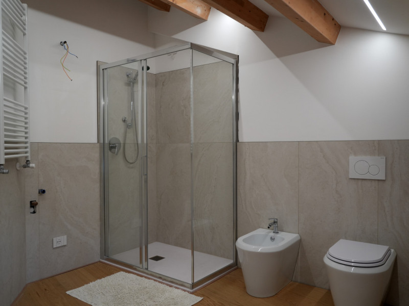 Nel pieno centro storico di Montagnana, all'angolo della Piazza Vittorio Emanuele II, proponiamo ...