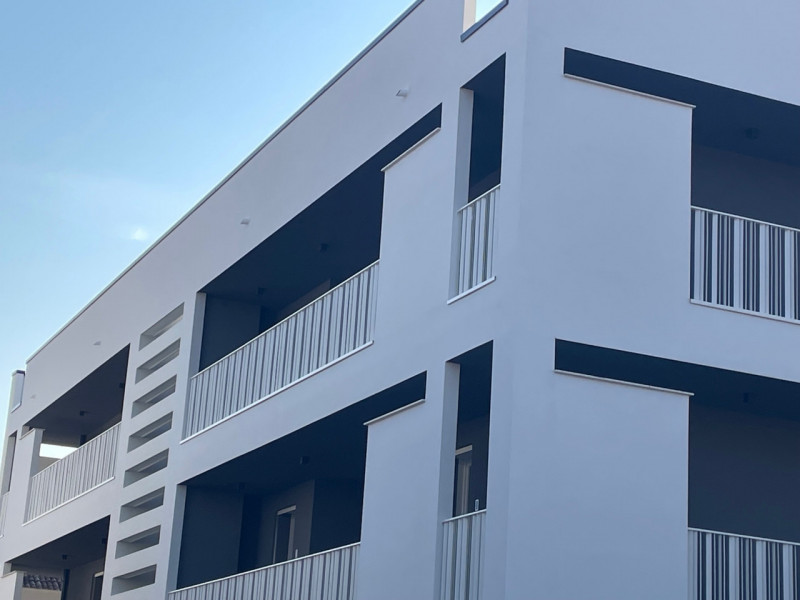 PADOVA - ZONA MADONNA PELLEGRINA

La soluzione disposta su un unico livello si sviluppa con:
- in...