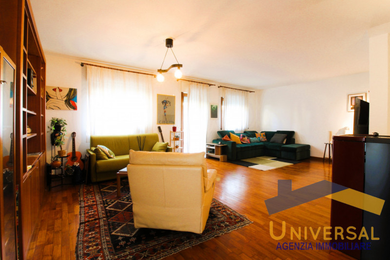 ALBIGNASEGO - SANT' AGOSTINO - A soli 3 km dalla fermata del tram capolinea Guizza, che permette ...