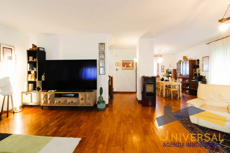 ALBIGNASEGO - SANT' AGOSTINO - A soli 3 km dalla fermata del tram capolinea Guizza, che permette ...