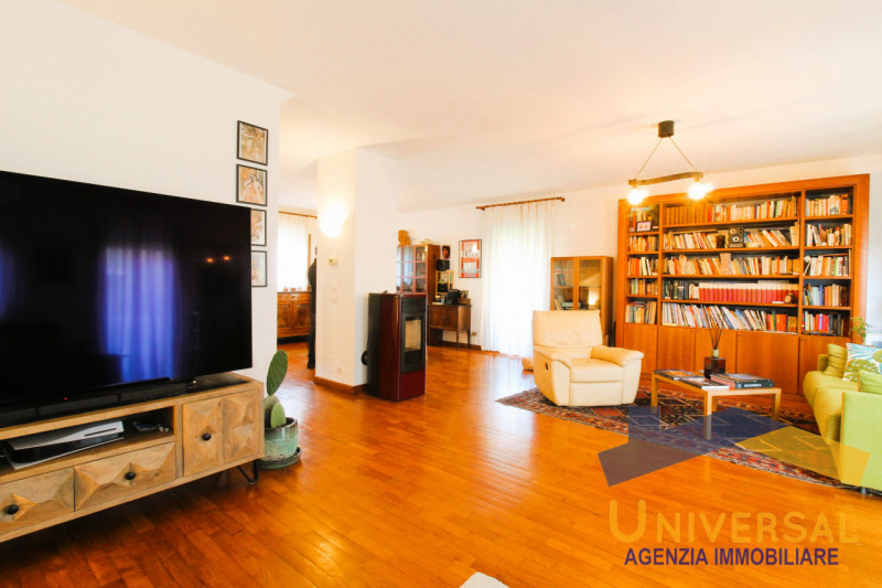 ALBIGNASEGO - SANT' AGOSTINO - A soli 3 km dalla fermata del tram capolinea Guizza, che permette ...