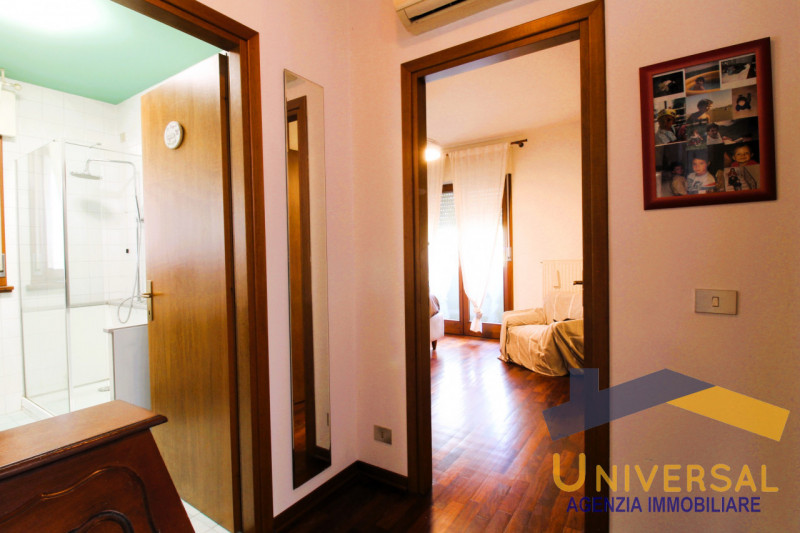 ALBIGNASEGO - SANT' AGOSTINO - A soli 3 km dalla fermata del tram capolinea Guizza, che permette ...