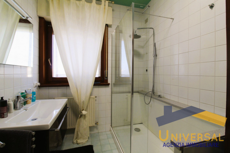 ALBIGNASEGO - SANT' AGOSTINO - A soli 3 km dalla fermata del tram capolinea Guizza, che permette ...