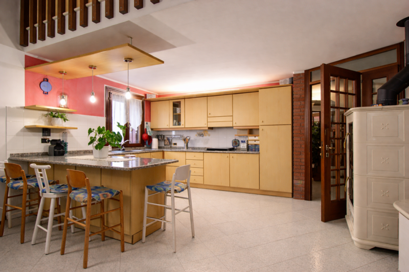 Nel cuore della tranquillità della campagna di Isola Vicentina, inserito in un piccolo e curato c...