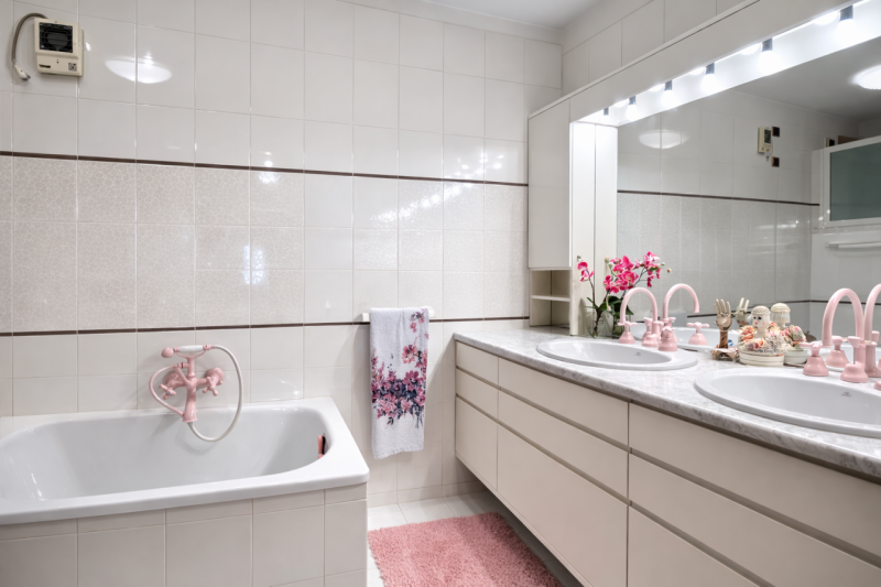 Nel cuore della tranquillità della campagna di Isola Vicentina, inserito in un piccolo e curato c...