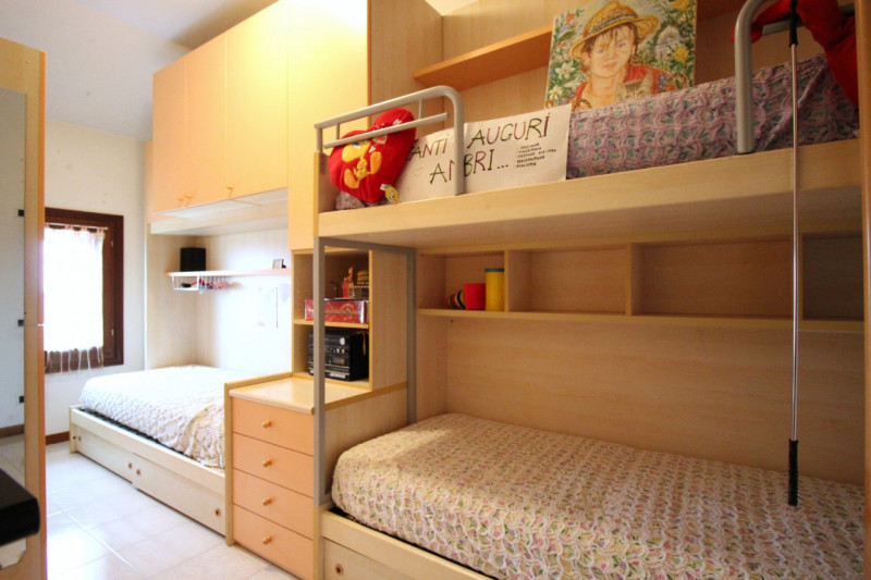 Nel cuore della tranquillità della campagna di Isola Vicentina, inserito in un piccolo e curato c...