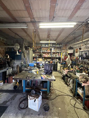 Rif. A.A.274-23

Vendita all'asta - abitazione in villini su 2 piani in data 22 aprile 2026

Desc...