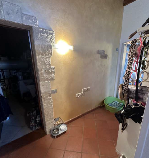 Rif. A.A.274-23

Vendita all'asta - abitazione in villini su 2 piani in data 22 aprile 2026

Desc...