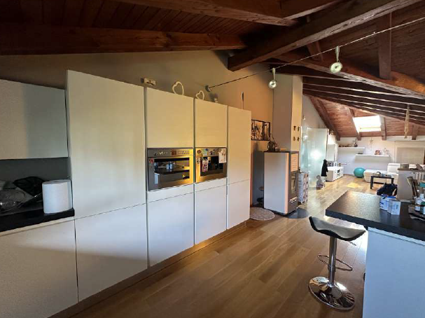 Rif. A.A.274-23

Vendita all'asta - abitazione in villini su 2 piani in data 22 aprile 2026

Desc...