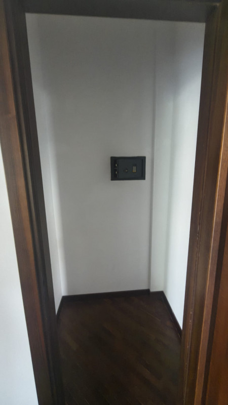 Situato nel cuore di Padova, nella rinomata zona di Prato della Valle, proponiamo in affitto un a...