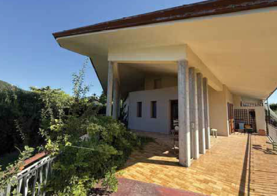 Rif. A.A.277-24

Vendita all'asta - bifamiliare su 2 piani con giardino in data 28 aprile 2026

D...