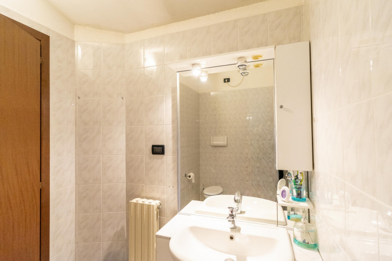 Se sei alla ricerca di una casa che si distingua per metrature generose e una distribuzione degli...