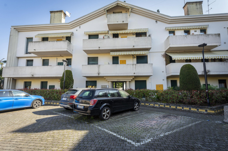 Se sei alla ricerca di una casa che si distingua per metrature generose e una distribuzione degli...