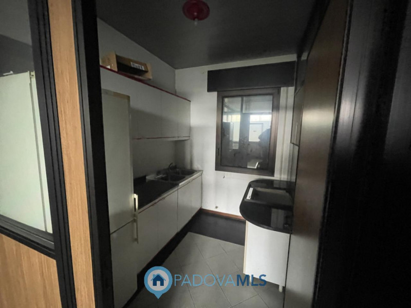 Immobile in esclusiva al Gruppo Padova MLS
SACCOLONGO Nella zona industriale-artigianale di Sacco...