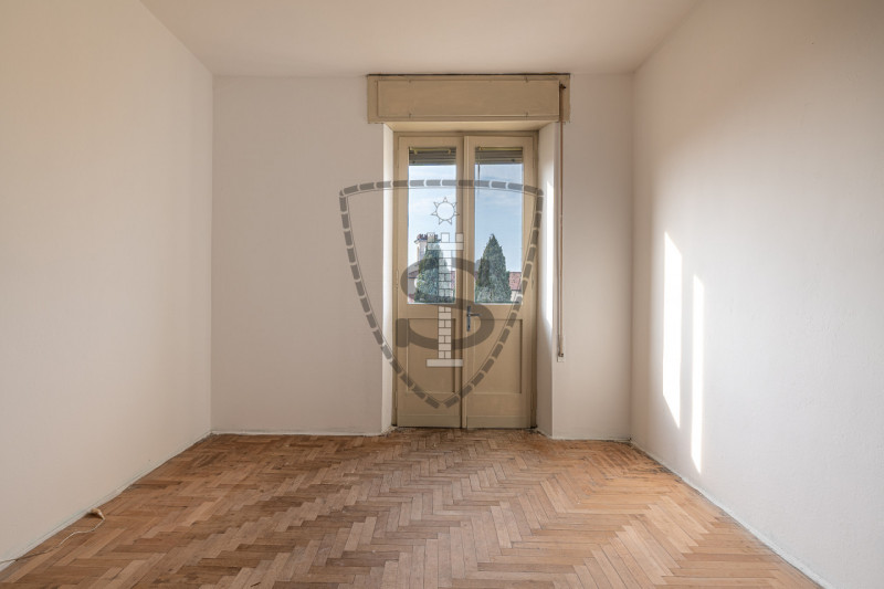 A Cartigliano, in una zona tranquilla e vicina al centro, proponiamo questo appartamento di 118 m...