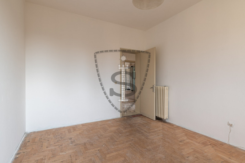 A Cartigliano, in una zona tranquilla e vicina al centro, proponiamo questo appartamento di 118 m...