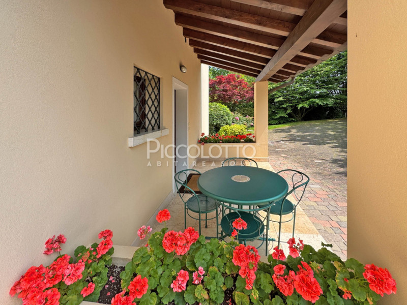 Rif. A5452 - Asolo Golf, a 10 minuti dal centro storico di Asolo, appartamento in affitto in stra...