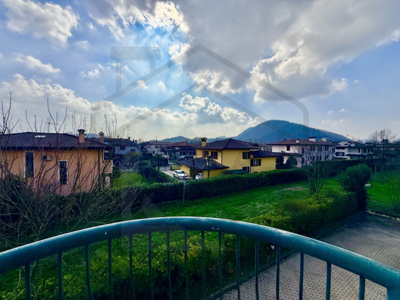 TEOLO - In zona San Biagio di Teolo, vi presentiamo un incantevole appartamento trilocale al seco...