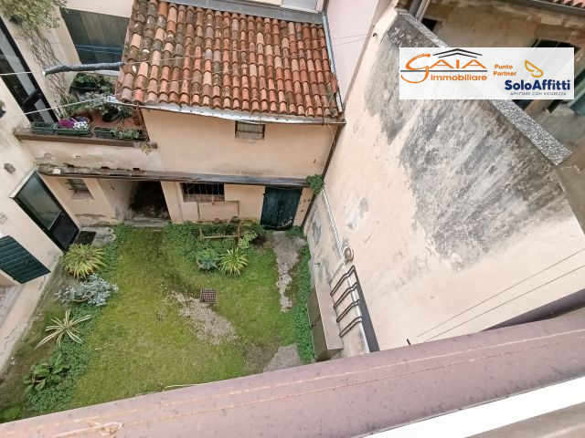 Nel cuore di Padova proponiamo in vendita un appartamento bilocale di 66 mq commerciali, situato ...