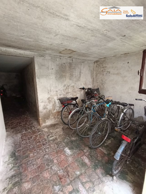 Nel cuore di Padova proponiamo in vendita un appartamento bilocale di 66 mq commerciali, situato ...