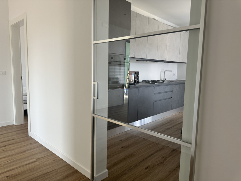 Camera con bagno, per una persona, arredi nuovi. Ideale per lavoratrici o studentesse. Pianta all...