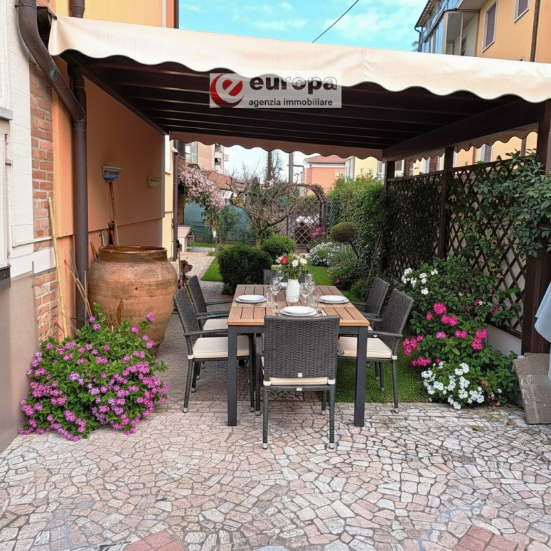 A CAVAZZALE (VI) (per motivi di riservatezza l'indirizzo è solo indicativo), si propone questa lu...