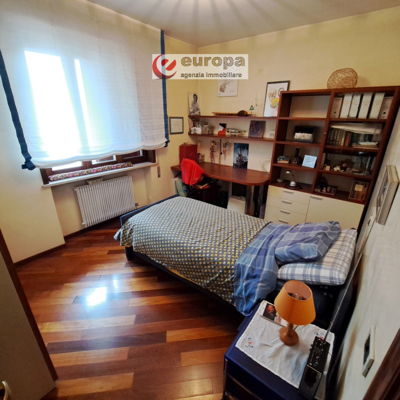 A CAVAZZALE (VI) (per motivi di riservatezza l'indirizzo è solo indicativo), si propone questa lu...