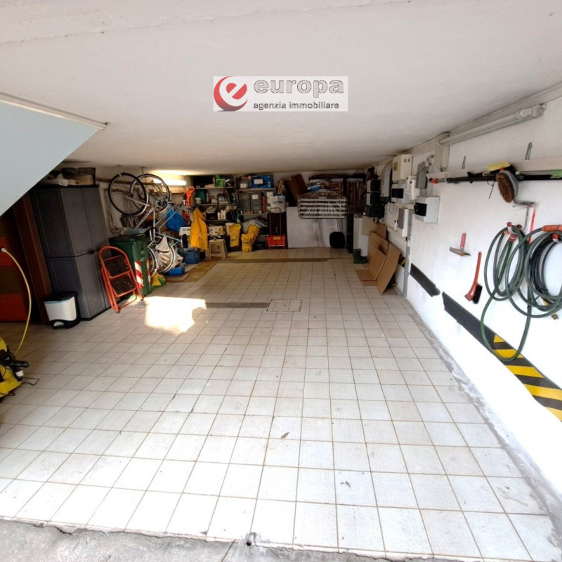 A CAVAZZALE (VI) (per motivi di riservatezza l'indirizzo è solo indicativo), si propone questa lu...