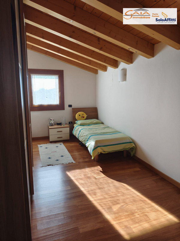 Villetta semi - indipendente situata nel cuore di San Giacomo
ad Albignasego in posizione tranqui...