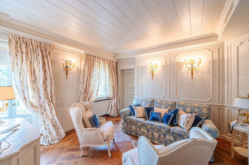 UDINE IN POSIZIONE CENTRALE RECNTISSIMA VILLA DI 900 MQ OLTRE AD UN AMPIO GIARDINO  SU PIU LIVELL...