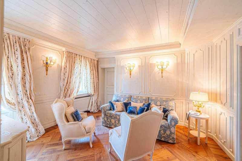 UDINE IN POSIZIONE CENTRALE RECNTISSIMA VILLA DI 900 MQ OLTRE AD UN AMPIO GIARDINO  SU PIU LIVELL...