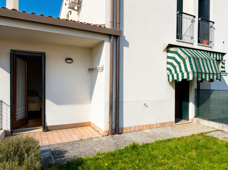 (PER INFO VITTORIO 3517343301) Proponiamo in vendita un accogliente appartamento trilocale di cir...