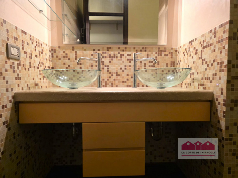 SANT'ANDREA: BICAMERE CON STUDIO COMPOSTO DA SOGGIORNO E CUCINA SEPARATA, DUE CAMERE, STUDIO, BAG...