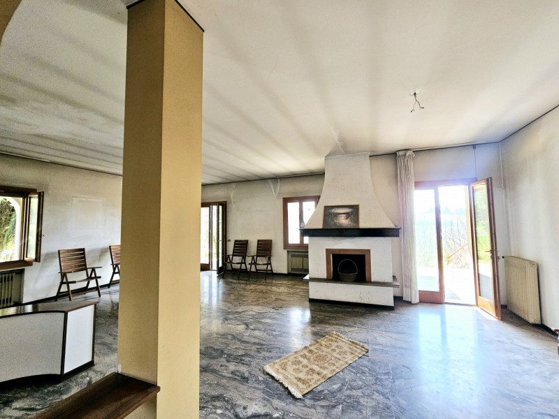 Inserita nell'incantevole cornice dei Colli Euganei, proponiamo in vendita porzione di bifamiliar...