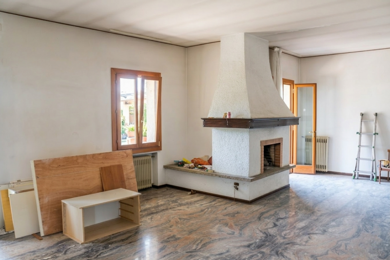 Inserita nell'incantevole cornice dei Colli Euganei, proponiamo in vendita porzione di bifamiliar...