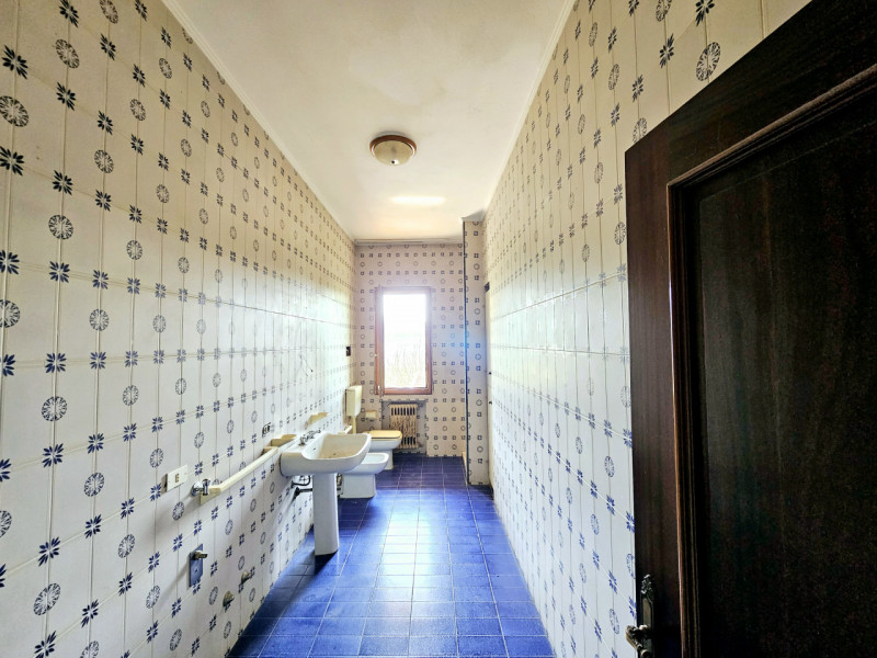 Inserita nell'incantevole cornice dei Colli Euganei, proponiamo in vendita porzione di bifamiliar...