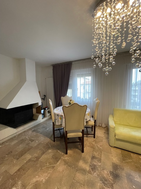 Padova quartiere Arcella San Gregorio, proponiamo in vendita luminoso appartamento al 2° ed ultim...