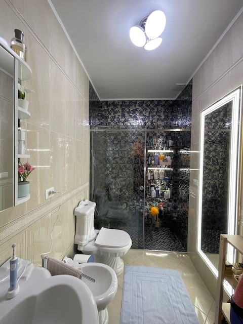 Padova quartiere Arcella San Gregorio, proponiamo in vendita luminoso appartamento al 2° ed ultim...