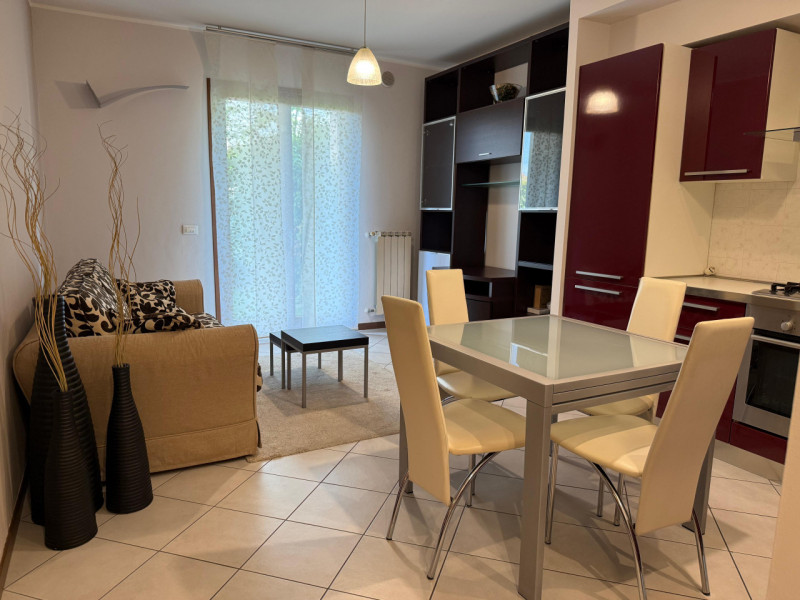 Nel tranquillo quartiere residenziale di Oltrebrenta, nel comune di Noventa Padovana, proponiamo ...