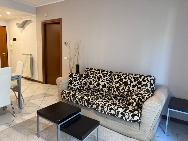 Nel tranquillo quartiere residenziale di Oltrebrenta, nel comune di Noventa Padovana, proponiamo ...