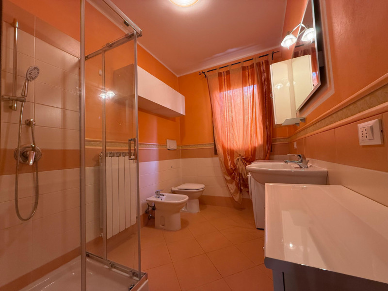 Nel tranquillo quartiere residenziale di Oltrebrenta, nel comune di Noventa Padovana, proponiamo ...